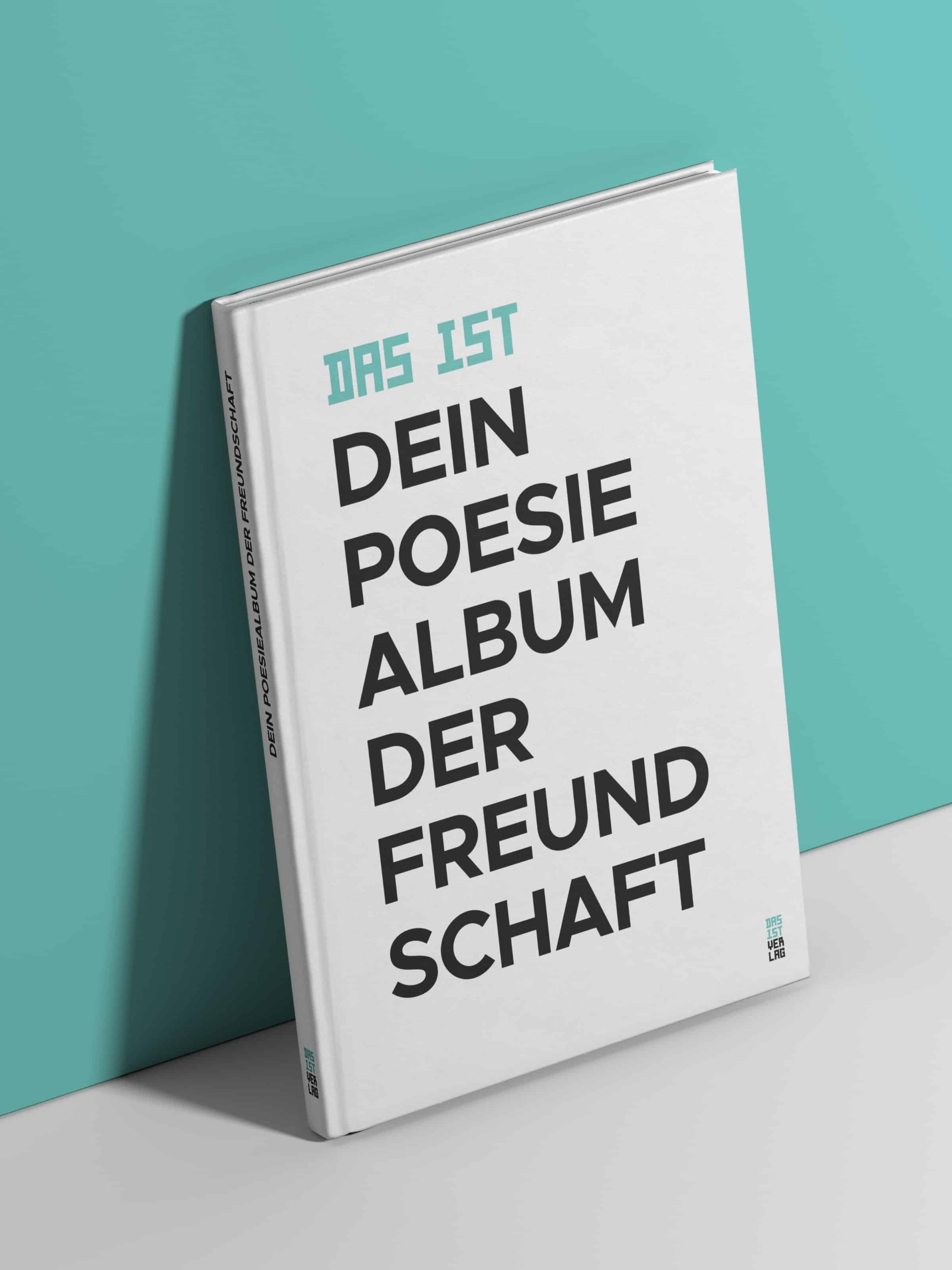 Freundebuch, diagonal an eine Wand gelehnt